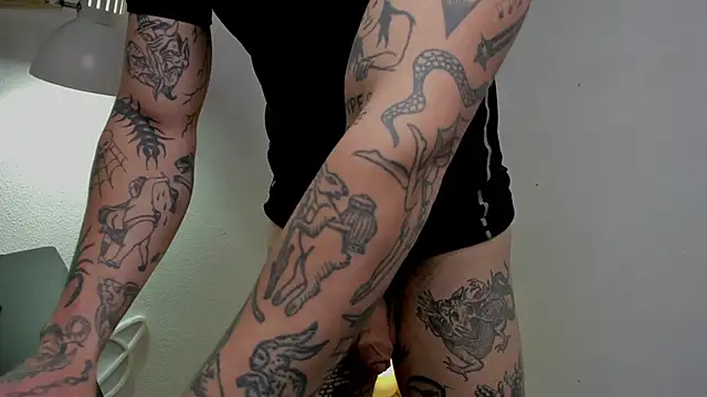 layneinchains online show from November 8, 9:23 am