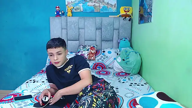 CristopherHot 1 online show from January 22, 11:43 pm