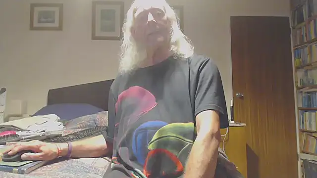 WaverlyKernow online show from April 8, 7:00 pm