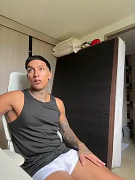 sendfer online show from April 10, 7:10 pm