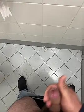 Snapshot of _themask_ chatting on October 21, 1:47 pm  themask  online show from October 21, 1:47 pm