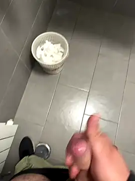 Snapshot of _themask_ chatting on October 27, 9:06 pm  themask  online show from October 27, 9:06 pm