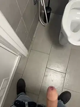 Snapshot of _themask_ chatting on March 6, 8:48 pm  themask  online show from March 6, 8:48 pm