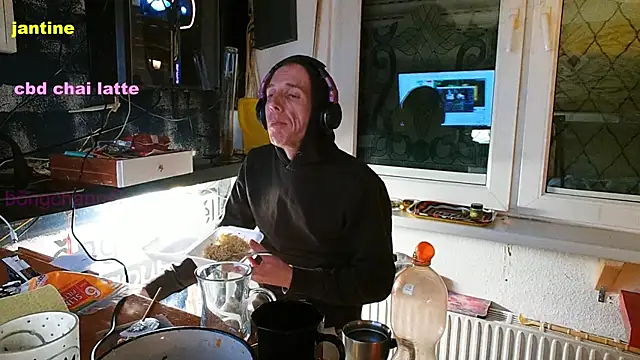 BongChannel online show from March 7, 9:48 pm