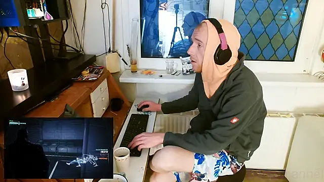 BongChannel online show from December 5, 3:50 pm