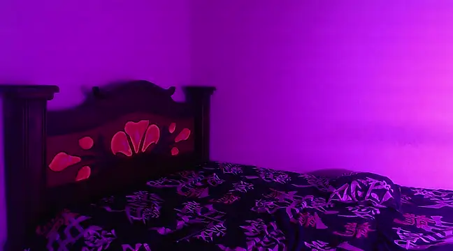 isaaclatino online show from December 27, 11:42 pm