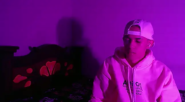 isaaclatino online show from December 15, 6:18 am