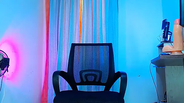 DanteSantoro online show from April 7, 12:27 pm