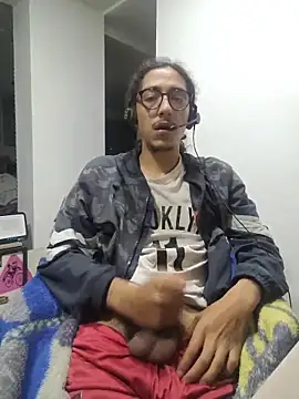 dirtytw0230 online show from March 17, 8:39 am