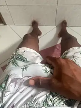 Snapshot of s1437jdjjddjjshbx chatting on January 1, 10:43 am s1437jdjjddjjshbx online show from January 1, 10:43 am