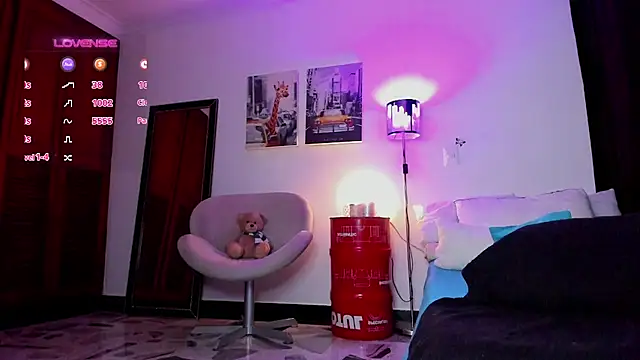 Curlblue online show from December 3, 4:02 am