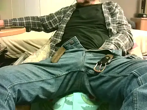 Giulio35 Pika online show from January 17, 6:00 pm