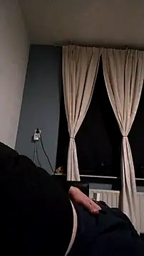 Knuffelstaaf123 online show from November 3, 9:05 pm