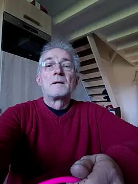 Snapshot of 60philippe chatting on October 26, 8:16 am 60philippe online show from October 26, 8:16 am