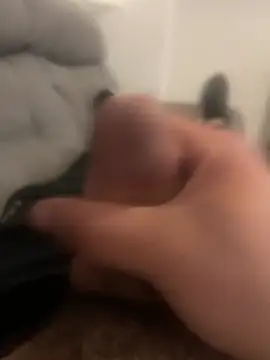 Snapshot of mario24thunder chatting on February 7, 10:52 pm mario24thunder online show from February 7, 10:52 pm