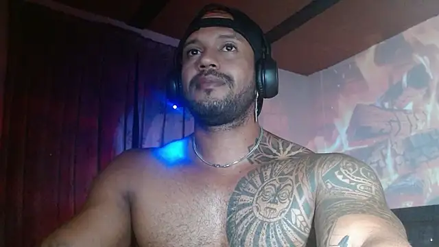 manolofitt online show from May 21, 1:34 am