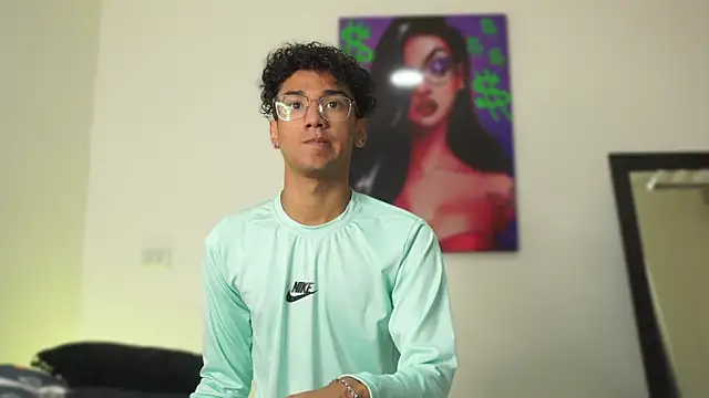 harrytwink18 online show from December 10, 1:22 pm