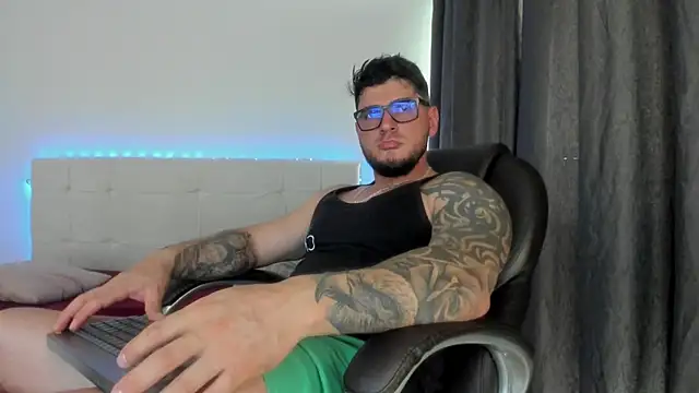 Teilor Creed online show from February 21, 7:26 pm