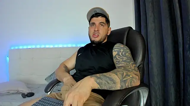 Teilor Creed online show from February 3, 10:15 pm