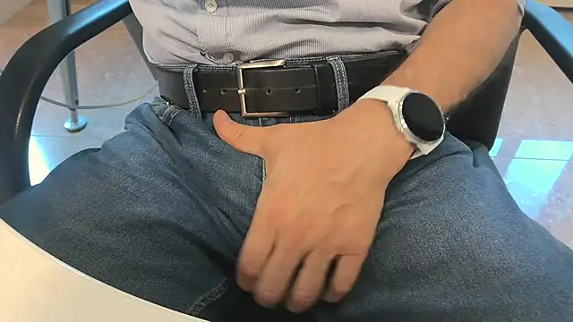 alessandroman2114 online show from April 17, 4:20 pm