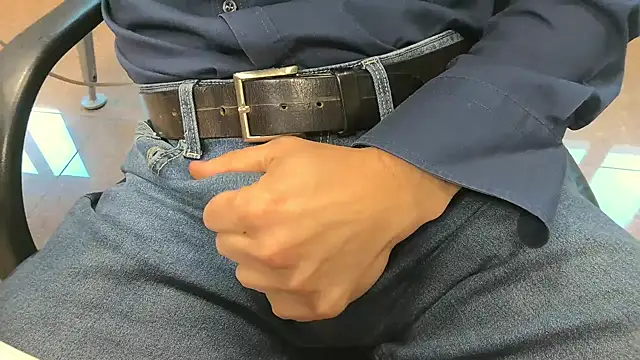 alessandroman2114 online show from April 14, 4:28 pm