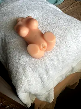 Snapshot of anonimotarado12 chatting on October 9, 9:58 am anonimotarado12 online show from October 9, 9:58 am