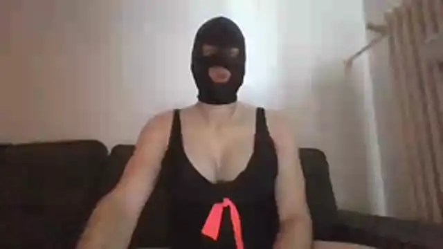 Livelikethecaptain online show from April 2, 5:38 am