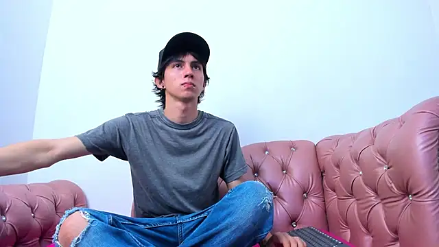 Snapshot of JeanRam18 chatting on March 14, 12:18 pm JeanRam18 online show from March 14, 12:18 pm