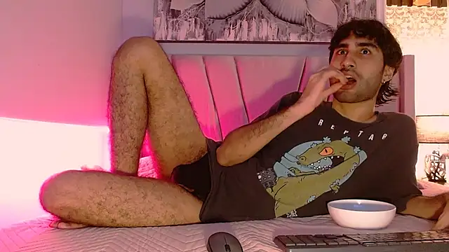 MilanZaire online show from December 29, 11:50 pm