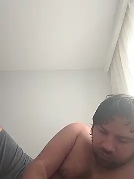 raducelfrumos99 online show from December 18, 9:49 am