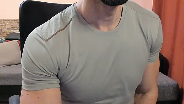 HotHunkTrainer online show from March 29, 9:42 am