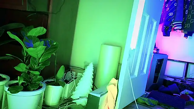 YouLikeBigDick9 online show from December 12, 7:19 am