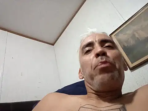 Snapshot of Xoc8_ chatting on October 11, 2:15 am Xoc8  online show from October 11, 2:15 am