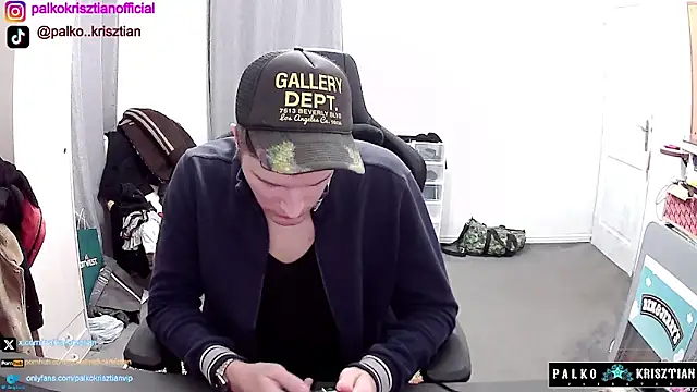 PKrisztian online show from December 15, 3:31 pm