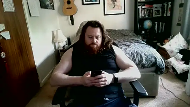 Hairy Guy30 online show from May 17, 6:37 pm