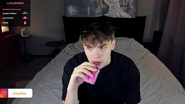 simonwnl online show from December 8, 3:02 pm