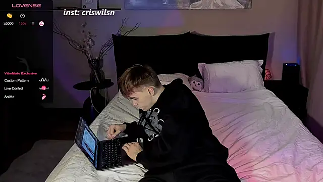 simonwnl online show from March 2, 7:08 pm