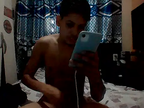 Snapshot of matheuszk_007 chatting on February 19, 7:16 pm matheuszk 007 online show from February 19, 7:16 pm