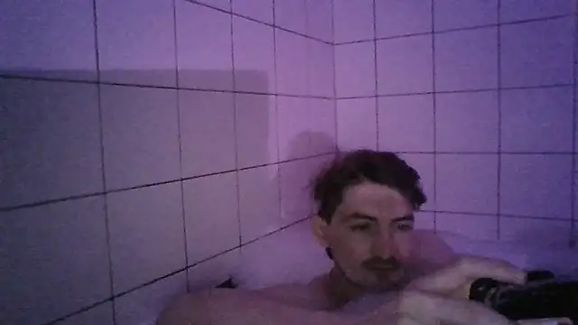 Wesleymodel online show from March 31, 9:49 pm