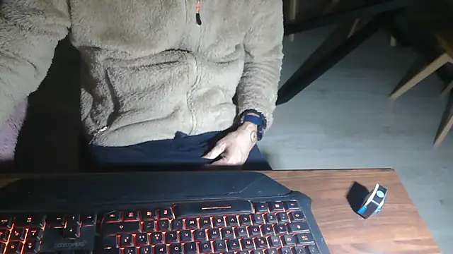 Adri gard online show from April 12, 8:32 pm