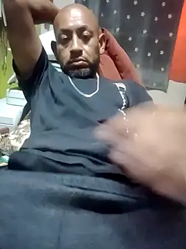 Snapshot of pineda1689 chatting on February 26, 10:07 pm pineda1689 online show from February 26, 10:07 pm