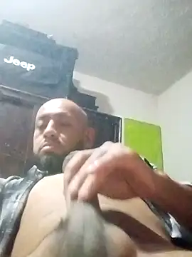 Snapshot of pineda1689 chatting on October 19, 6:33 pm pineda1689 online show from October 19, 6:33 pm