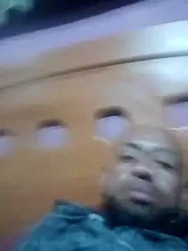 Snapshot of pineda1689 chatting on October 17, 7:07 pm pineda1689 online show from October 17, 7:07 pm