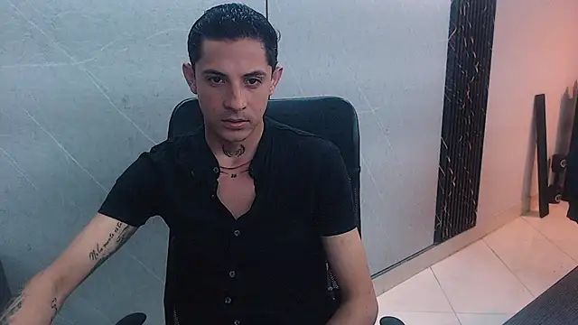 Erick Wall online show from February 23, 1:09 am