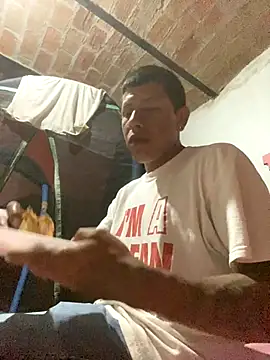 Snapshot of nowex18 chatting on October 8, 7:13 am nowex18 online show from October 8, 7:13 am