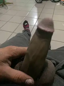 Snapshot of nowex18 chatting on February 13, 6:09 am nowex18 online show from February 13, 6:09 am