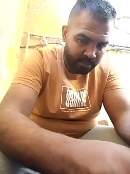 Snapshot of ListedLoin chatting on December 13, 7:59 am ListedLoin online show from December 13, 7:59 am