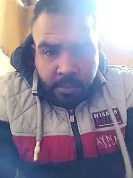 Snapshot of ListedLoin chatting on February 6, 9:00 am ListedLoin online show from February 6, 9:00 am