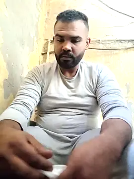 Snapshot of ListedLoin chatting on December 10, 8:30 am ListedLoin online show from December 10, 8:30 am