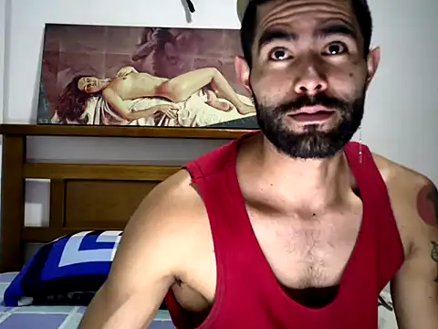 Snapshot of hideonbush051 chatting on October 4, 11:59 am hideonbush051 online show from October 4, 11:59 am